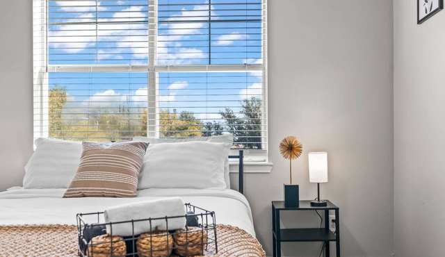 Modern Premium Stay 2BR 2BA Apartment with Style