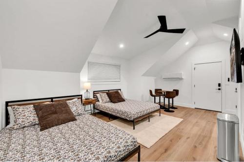 Modern Private Guest House Near Downtown