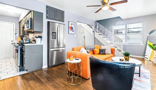 Modern & Spacious Condo 2BR/2BA Retreat Near Downtown + Free Parking