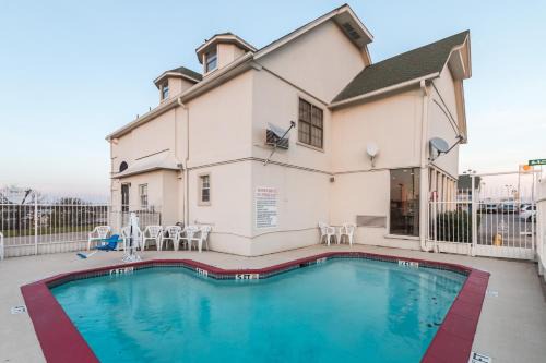 Motel 6-Fort Worth, TX - White Settlement