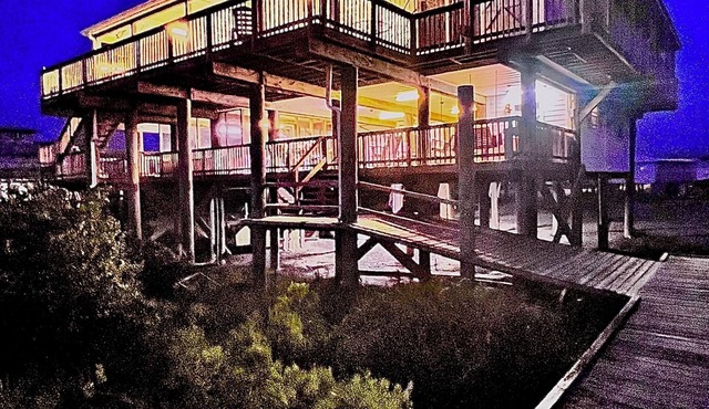 My ReWard Sunset House has a 450’ pier with boat slips, crabbing, fishing, swim