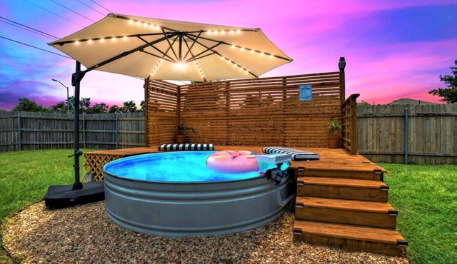Near Kalahari, Cowboy Pool, Arcade, King Beds, Grill , Large Patio, Firepit