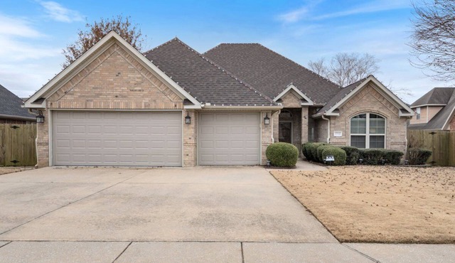 New! 4-Bedroom Home Near Pinnacle Hills Mall, AMP, & Trailhead! Great Location!
