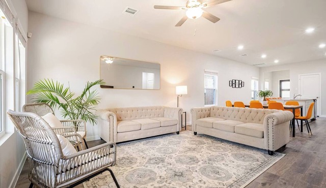 NEW 4BR Retreat with Game Room + 75” TV Near The Woodlands Trails & Shops