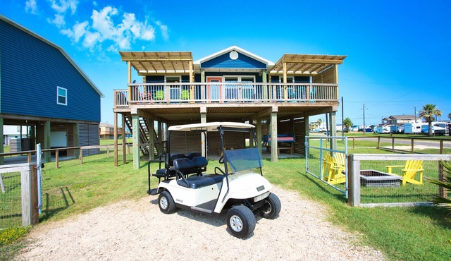 NEW: Beach House 3-Bed/2-Bath with Ocean View & Golf Cart - Great Beach