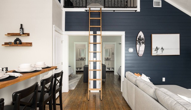 New Beach Villa | Cozy Living | Steps to the beach