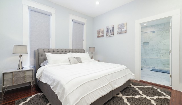 New - Gorgeous Historic Home near downtown