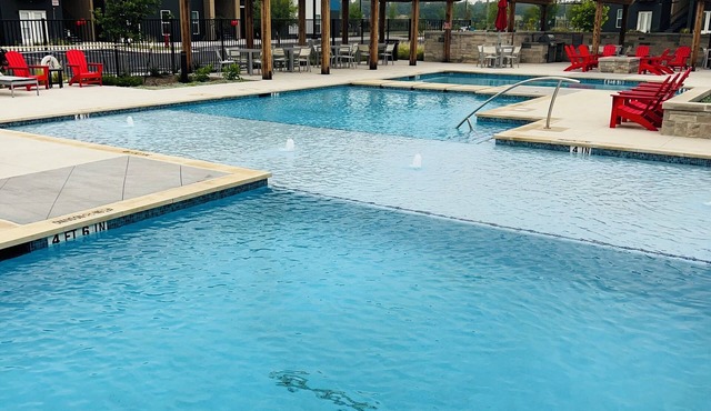New modern, Pool, Gym, Game room, Min from Baylor Scott Hosptial.