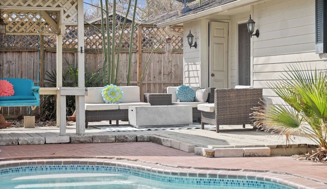 New Remodeled 4 BDRM Central Austin W/Pool & Patio in Austin