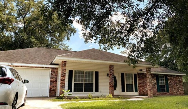Newly Remodeled, Family Home, Near Interstate