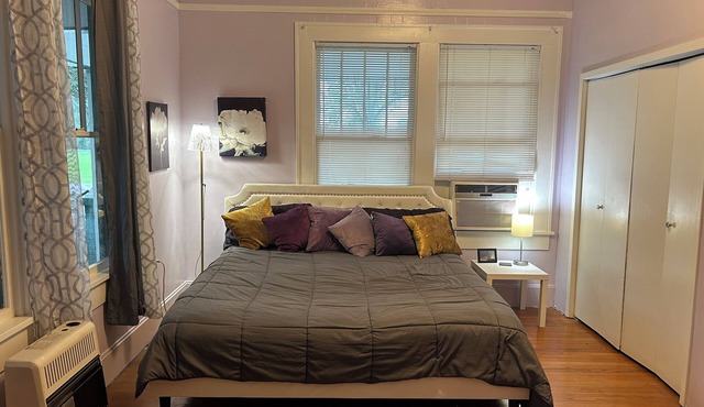 Old farmhouse near Natchitoches. downstairs king bed shared bathroom