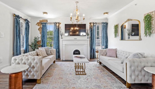 Old Spanish House Suite C Downtown Retreat