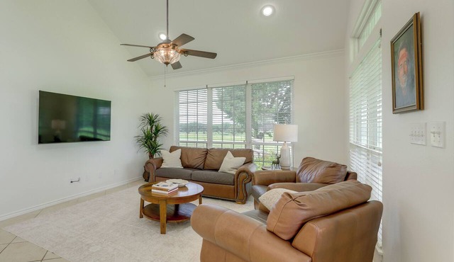 On 174 Acres! Modern Ranch House in Weimar