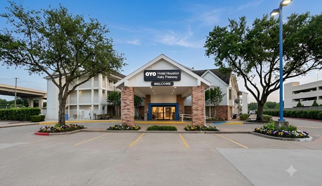 OYO Hotel Houston Katy Freeway