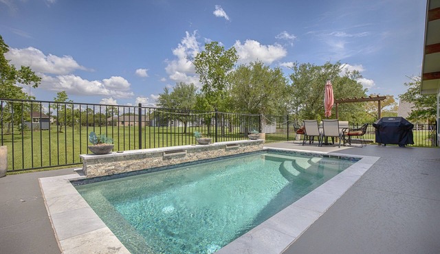 Pepe's Place - Heated Spa Pool, close to Galveston Island & Houston
