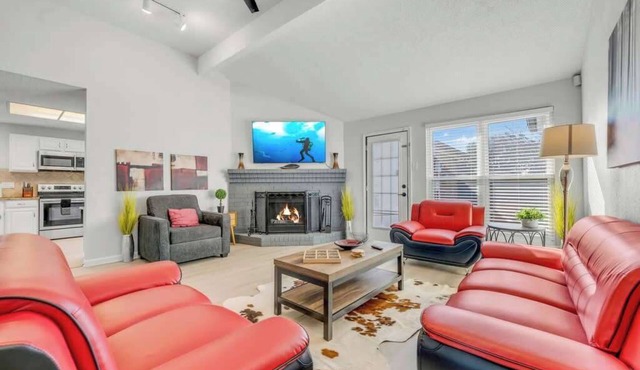 Perfect Plano w/Pool/4 BDR PingPong Air Hockey in Plano