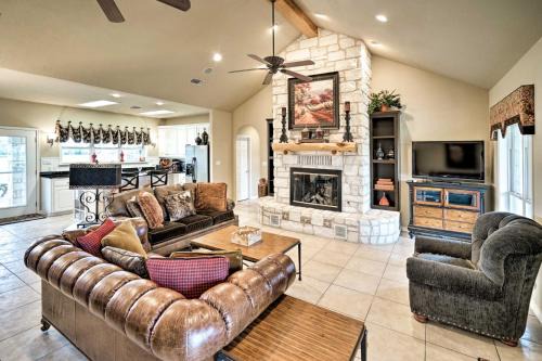 Pet-Friendly Flatonia House w/Patio & Gazebo!