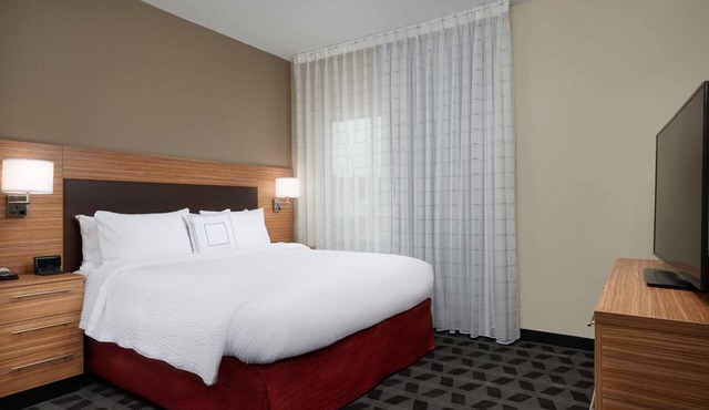 Pet-Friendly Suite w/Kitchen Ideal for Family Getaways in Texas | Outdoor Pool