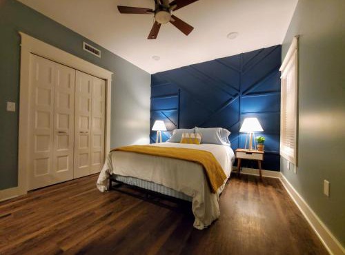 Pickwick Places 202 in Springfield