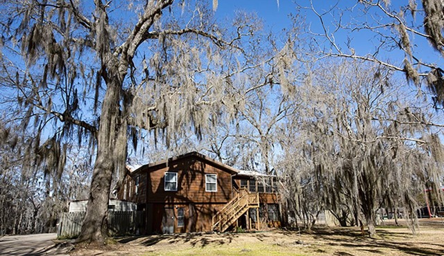 Pine Island Paradise on Caddo with Generator