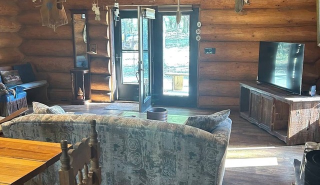 Pleasant 2-bedroom apartment with AC in Connerville