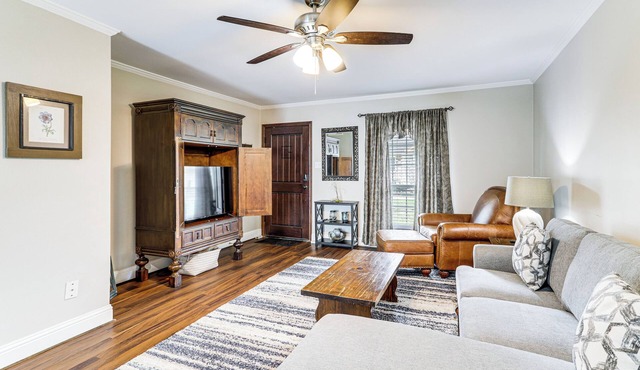 Pool Access: Energy Corridor Townhome in Houston!