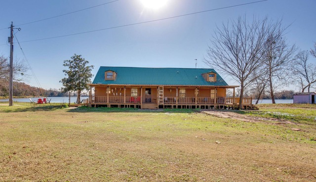 Private Lake On-Site: Secluded Retreat in Grant!
