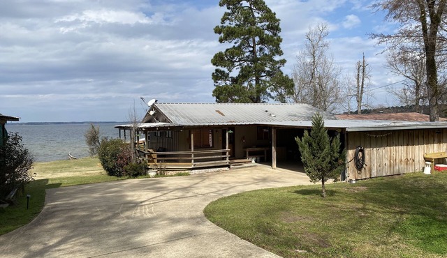 Private lakefront home with amazing views!