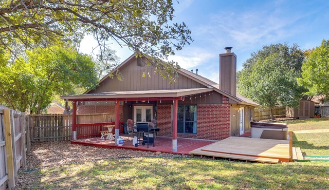 Private Pool & Hot Tub: Dog-Friendly Live Oak Home