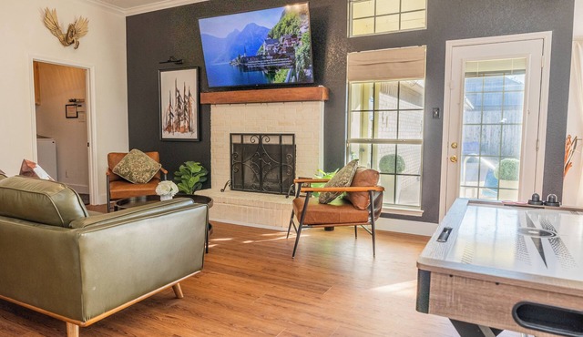 Private Pool Retreat with Arcade and Air Hockey