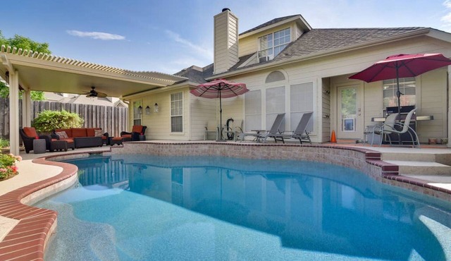 PRIVATE POOL w/Full Amenities in Mansfield & near Joe Pool LK