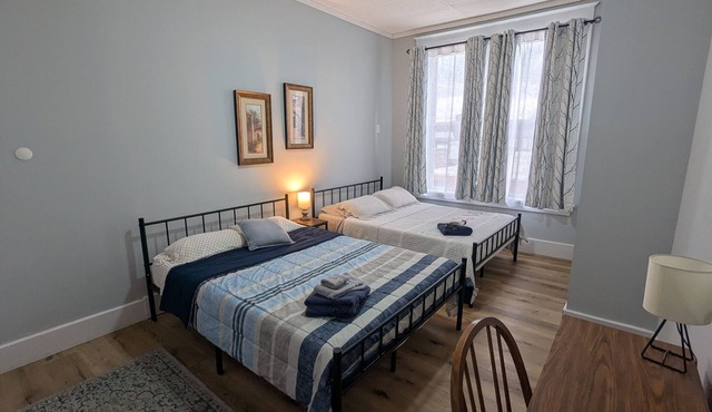 Private Studio Room with Queen Bed in Robinson