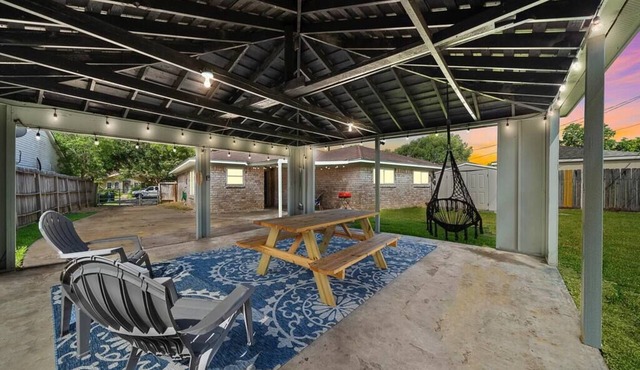 Private Yard Oasis: 4BR Home, Sleeps 10
