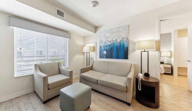 Properties by Preston I Stylish 1Bed I Gym