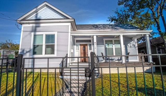 Prosperity Place Remodeled 3BR/2BA near Downtown