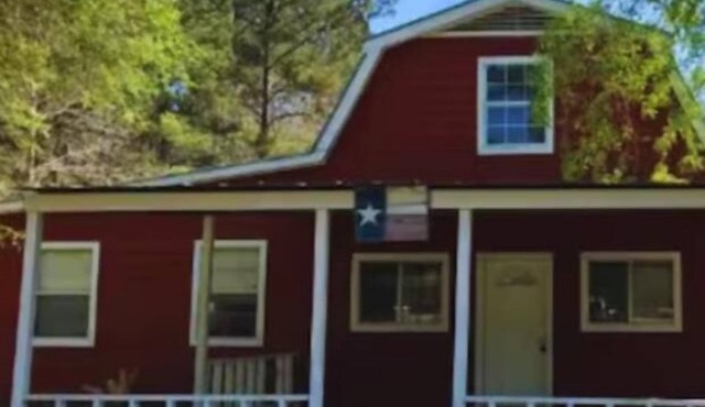 Pure Country, plenty of space & trees, relaxing!