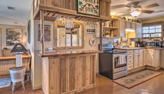 Quaint Texas Home < 2 Mi to Lake Georgetown!