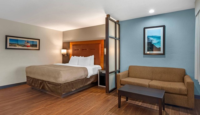 Quality Inn & Suites at Coos Bay in North Bend