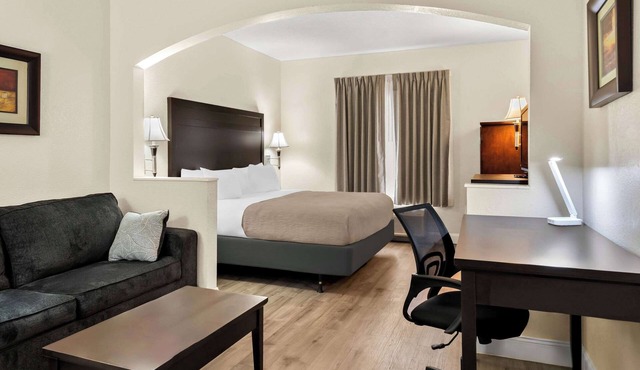 Quality Inn & Suites Lafayette