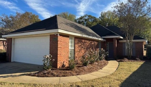 Quiet Community Gated in East Montgomery in Montgomery