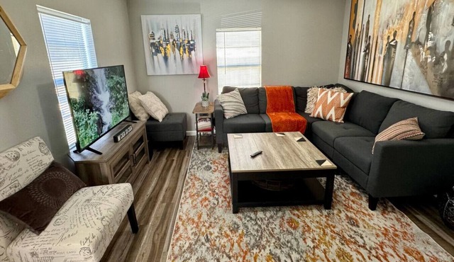 Quiet & Cozy in 3BR 2BA