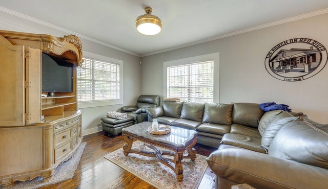 Quiet Home Near I-49, Downtown & 2 Hospitals