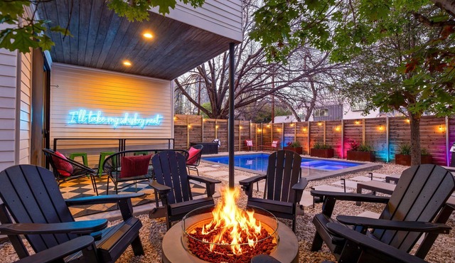 Rainey Hideaway | Pool | Hot tub| BBQ | DT ATX in Austin