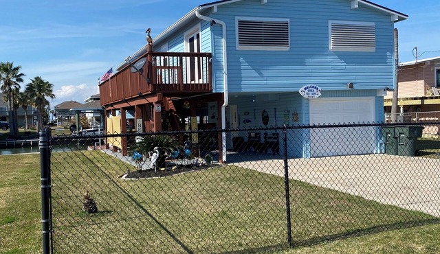 Ready for the Summer — Gated, Family Canal House, Pet Friendly!