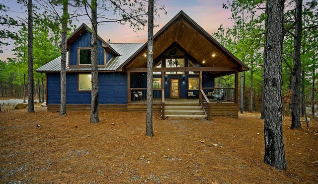 Red Fern Cabin Beauty Awaits