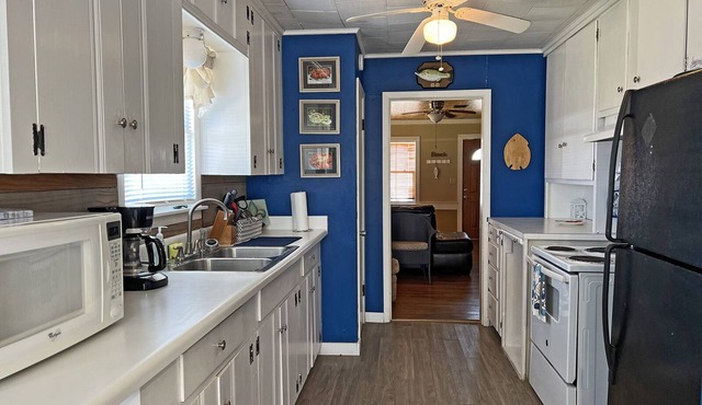 Reel Saints - Easy Beach Access - Island Realty