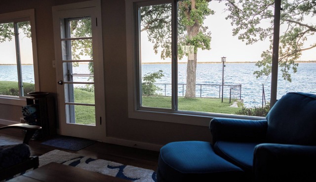 Relax by the Waterfront at The Alvig House on Green Lake in Spicer