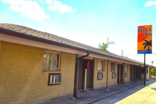 Relax Inn by OYO Sulphur Hwy 90