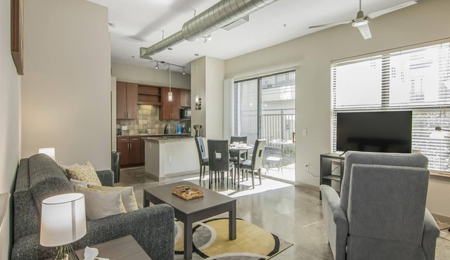 Relaxing 2-bedroom apartment with fitness room, WiFi in vibrant Houston