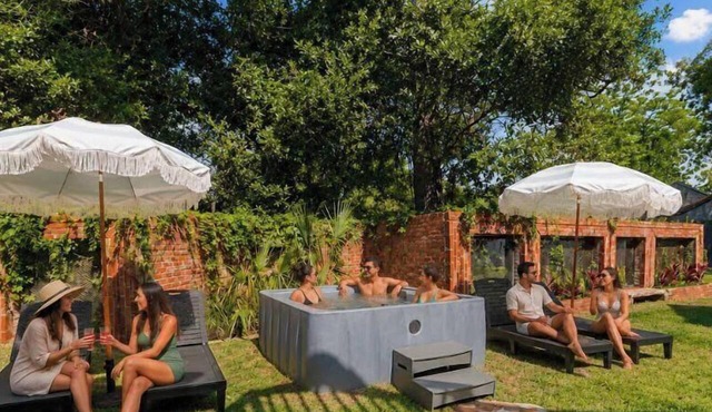 Relaxing Getaway with Private Hot Tub 7 Br 4 bath